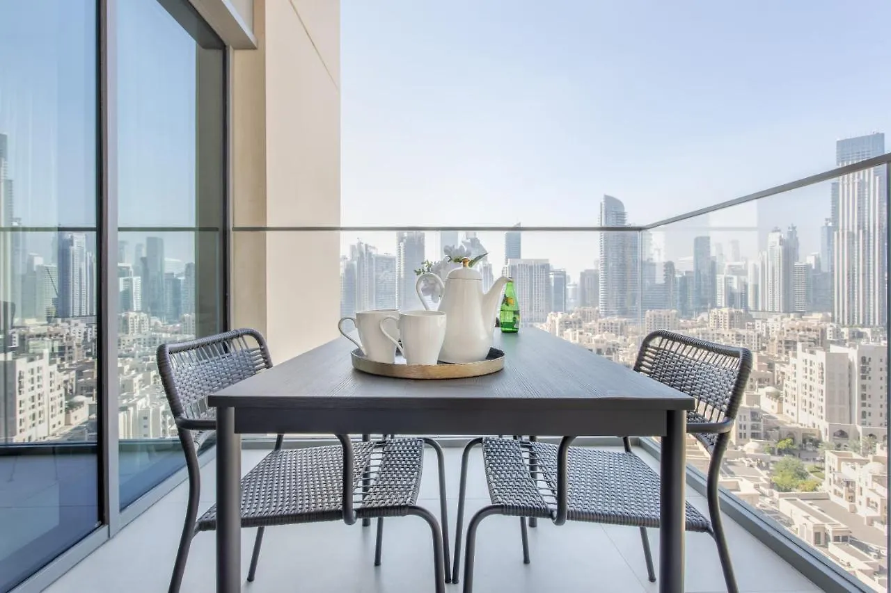 Frank Porter - Burj Royale Dubai 0*,  United Arab Emirates