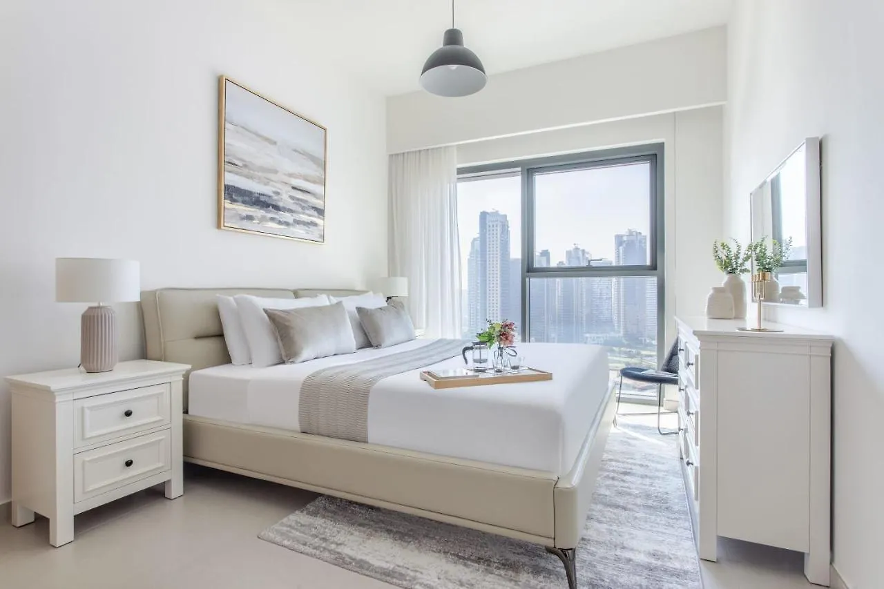 Frank Porter - Burj Royale Dubai 0*,  United Arab Emirates